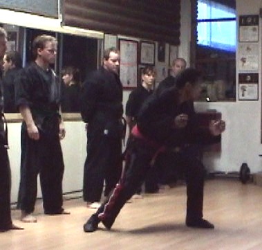 MC09.jpg (34430 bytes)