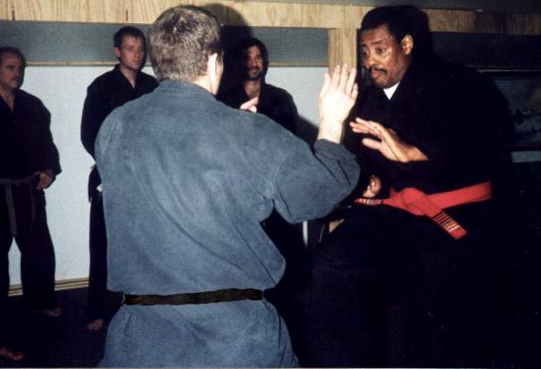 event15.jpg (25457 bytes)