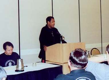 02HOF34.jpg (11575 bytes)