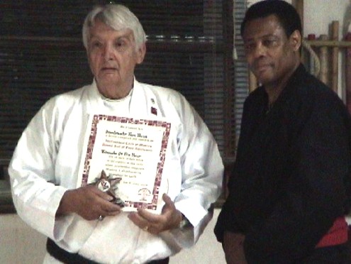 award17.jpg (47355 bytes)