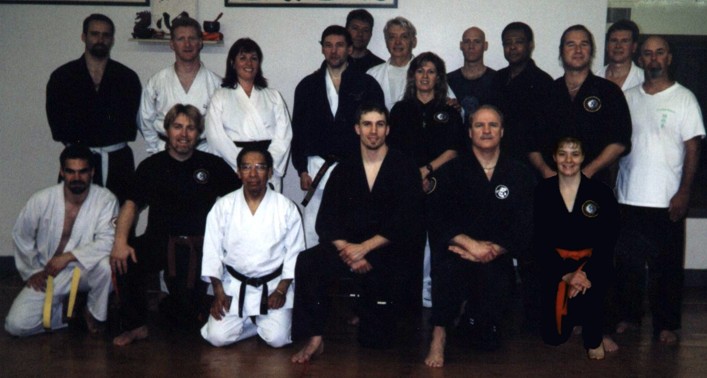 fullgroup2.jpg (64268 bytes)